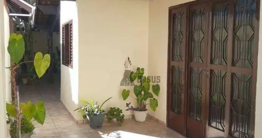 Casa com 3 dormitórios à venda, 146 m² por R$ 400.000,00 - Centro - Tremembé/SP