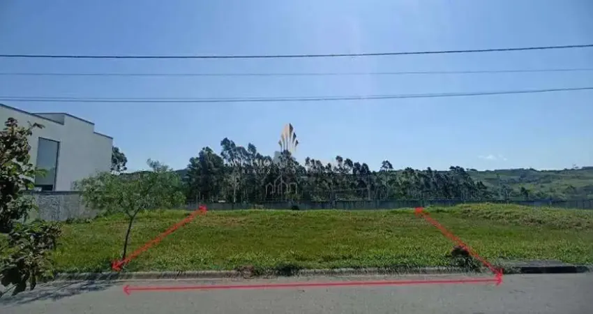 Sobrado Residencial à venda, Jardim Ana Emilia, Taubaté - SO0068.