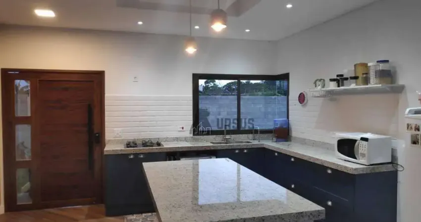 Casa com 3 quartos à venda na Rua dos Mognos, 557, Parque Lago Azul, Pindamonhangaba