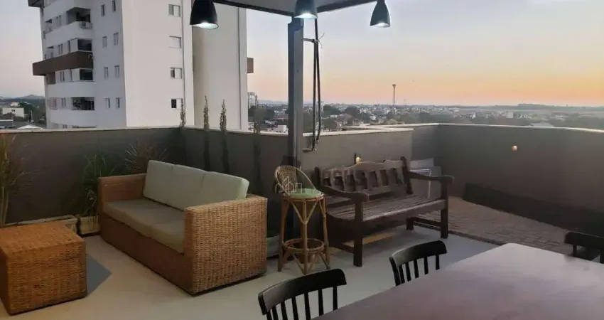 Linda cobertura duplex com vista panorâmica para a serra da mantiqueira, localização privilegiada