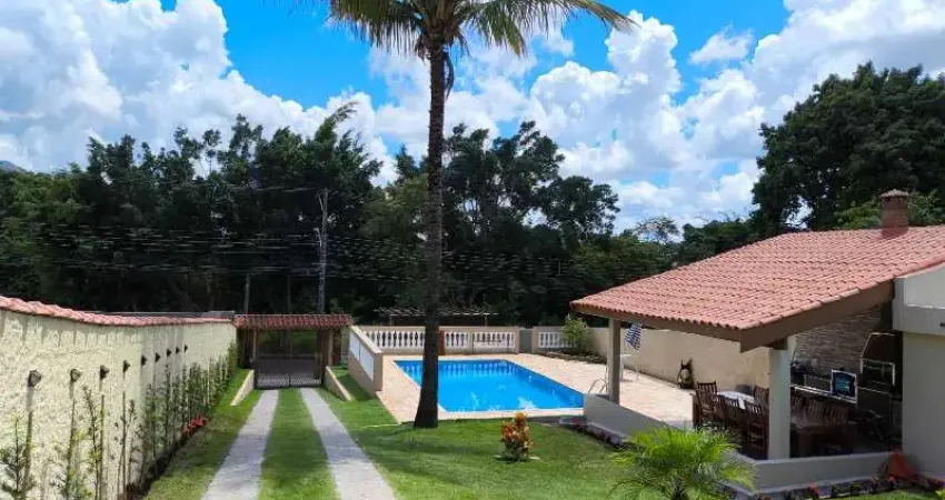 Casa com 3 quartos para alugar na Rua dos Cedros, 333, Jardim dos Pinheiros, Atibaia