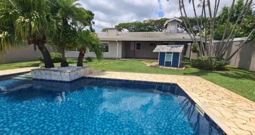 Casa térrea próximo a Al Lucas Nogueira Garcez, com 3 dormitórios sendo 1 suíte com closet,  todos com ar condicionado