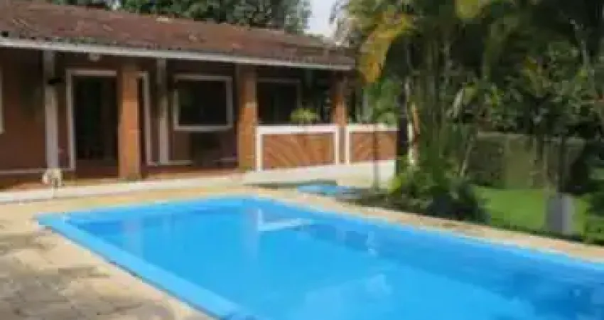 Casa térrea no Condomínio Vila Dom Pedro em Atibaia SP.