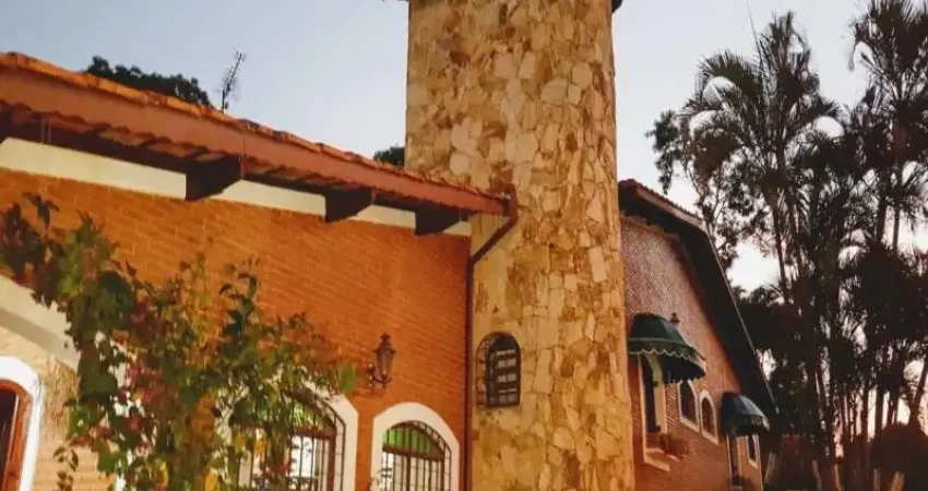Casa no Bairro Lagos de Santa Helena em Bragança Paulista SP, Próximo a USF . Aceita imóveis de menor valor na praia.