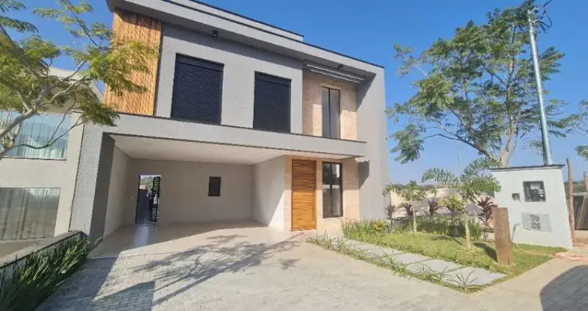 Casa nova no Condomínio Euroville 2 em Bragança Paulista SP. São 3 suítes, sala ampla com pé direito alto, cozinha com armários,  churrasqueira,  piscina.