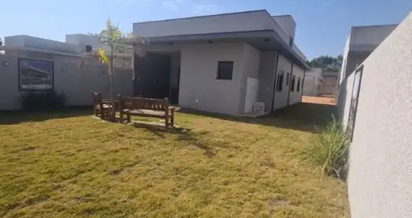 Casas térreas no Condomínio  Solar Estância Atibaia - que vem como a Melhor Opção na região com  3 dormitórios com suíte
