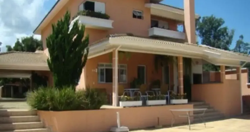 CASA NO CONDOMÍNIO SHAMBALA  - ATIBAIA SP  SÃO 4 SUÍTES, PISCINA, ÁREA GOURMET.