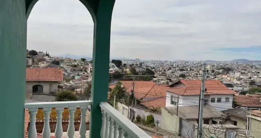 Casa com 3 quartos à venda na Avenida Paes de Abreu, Ermelinda, Belo Horizonte