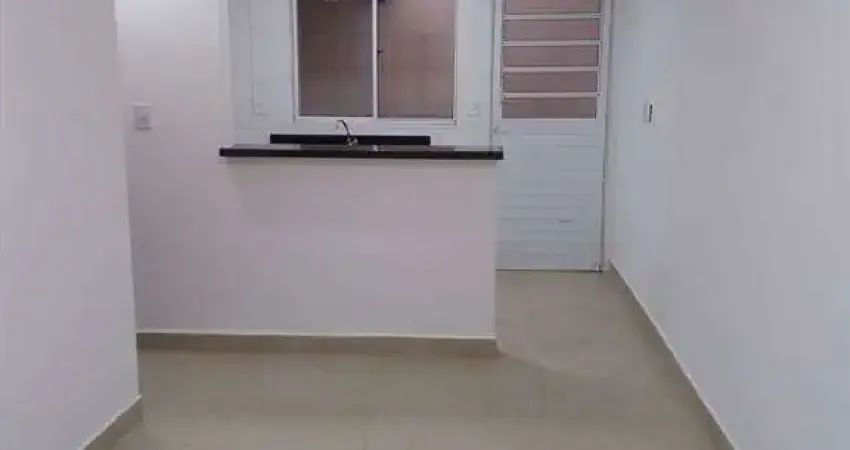 Casa nova em condomínio fechado, 02 dormitórios, nova mirim.