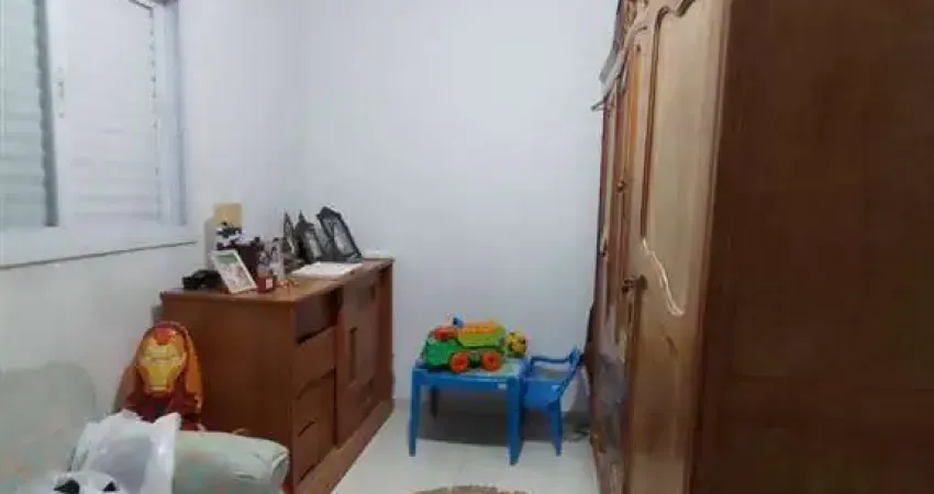 Casa sobreposta alta em condomínio, em praia grande, maracanã