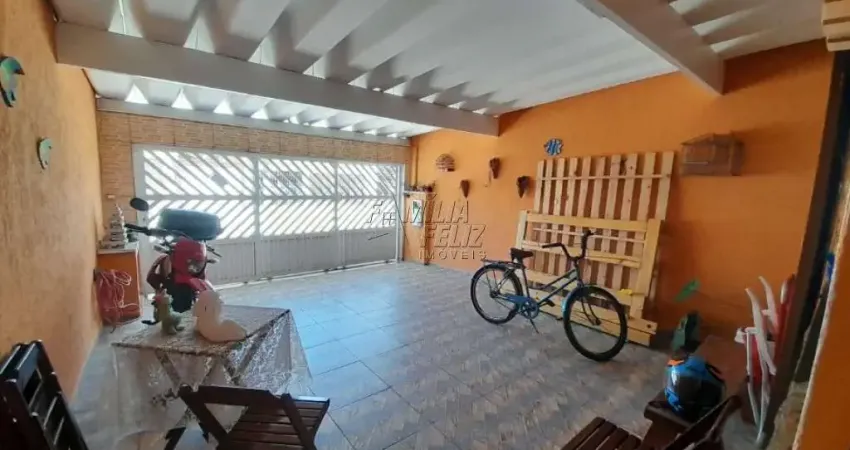 Casa geminada 2 dorms (1 suíte) c/ churrasqueira e quintal | 420m da praia - caiçara
