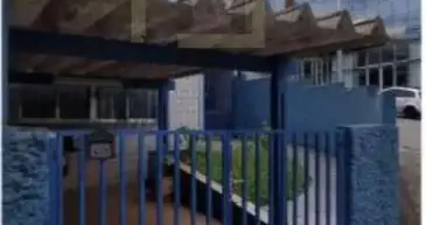 Sobrado à venda com 130 metros 3 dormitórios sendo 2 suítes. Bairro Campestre. Santo André.