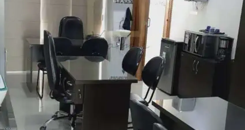 Sala comercial à venda com 27 metros. Centro. Santo André.