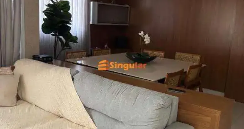 Apartamento com modulados à venda com 3 quartos sendo 1 suite com armários no bairro esplanada