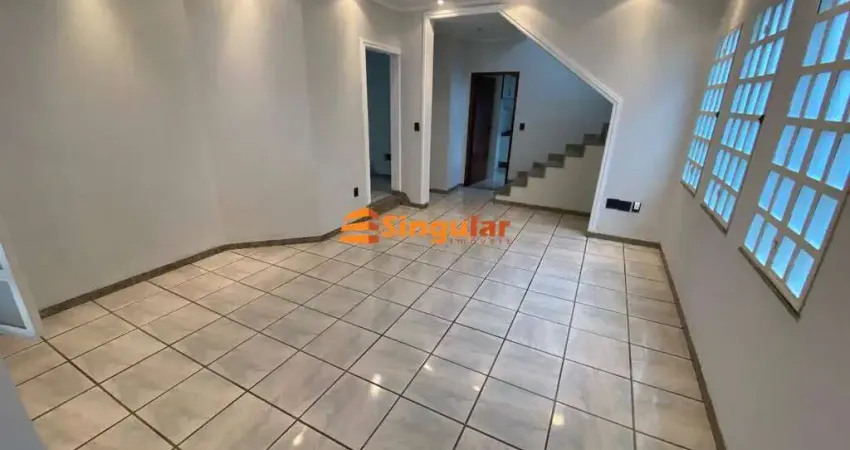 Casa na parte alta à venda com 3 quartos sendo 1 suíte na ilha dos araújos,