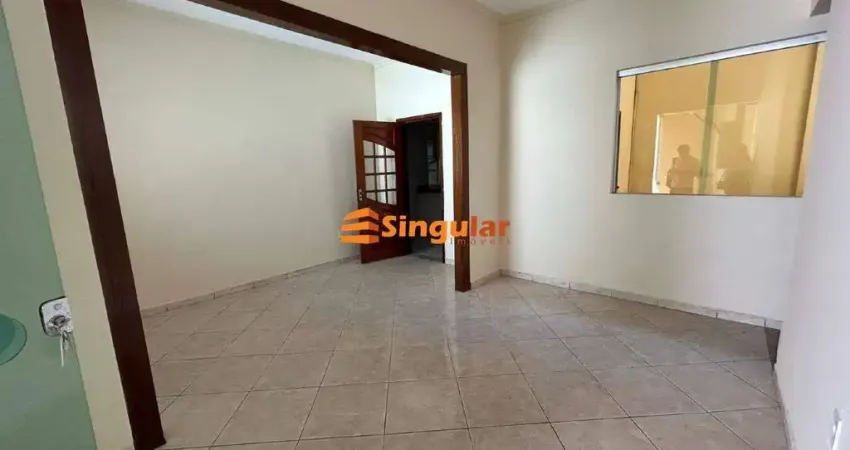 Casa nos fundos com 3 quartos sendo 1 suíte no bairro são paulo