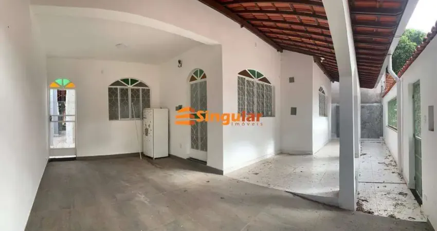 Casa à venda com 3 quartos sendo 1 suíte no Bairro Altinópolis,