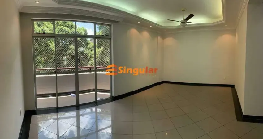 Apartamento para aluguel com 3 quartos com armários sendo 1 suíte no Centro,