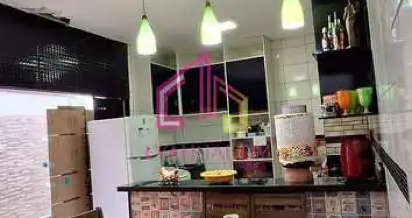 Casa à venda, Jardim Imperial, Cuiabá-MT, 60 m² úteis, 3 quartos, 2 vagas, piscina com ducha, próxi