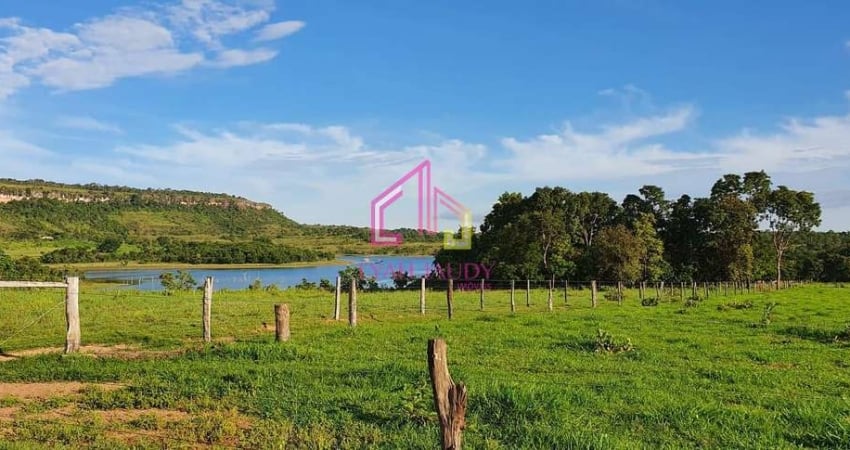 Chácara à venda, ÁGUA FRIA, Chapada dos Guimarães - MT, 10 hectares, 1 suíte + 2/4, LANCHA + TRATOR