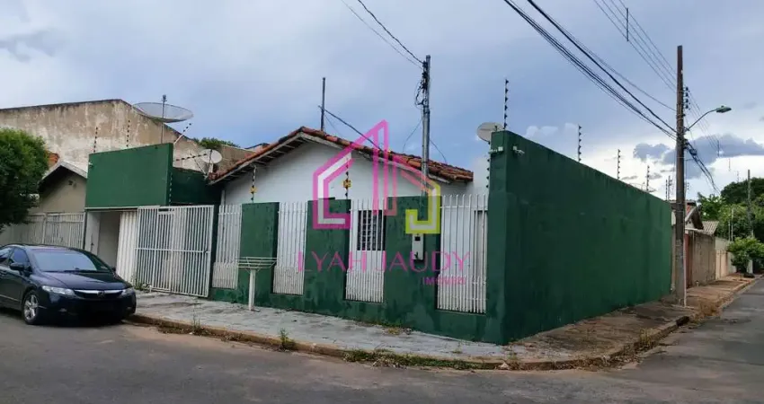 Casa  à venda, Coophema, Cuiabá - MT- 2 suítes + 1/4, 180m2 de áreas úteis, 2 vagas,100 m da Avenid