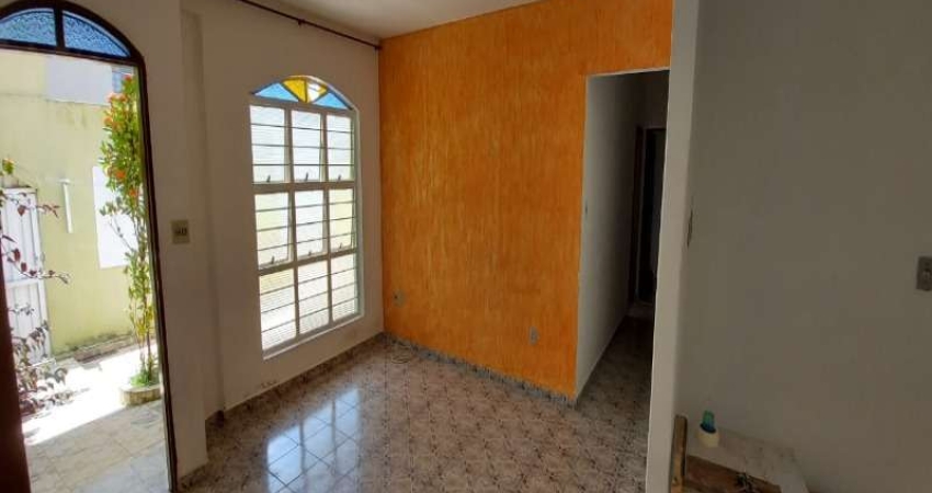 Casa térrea à venda no Jardim Tatiana, em Votorantim-SP