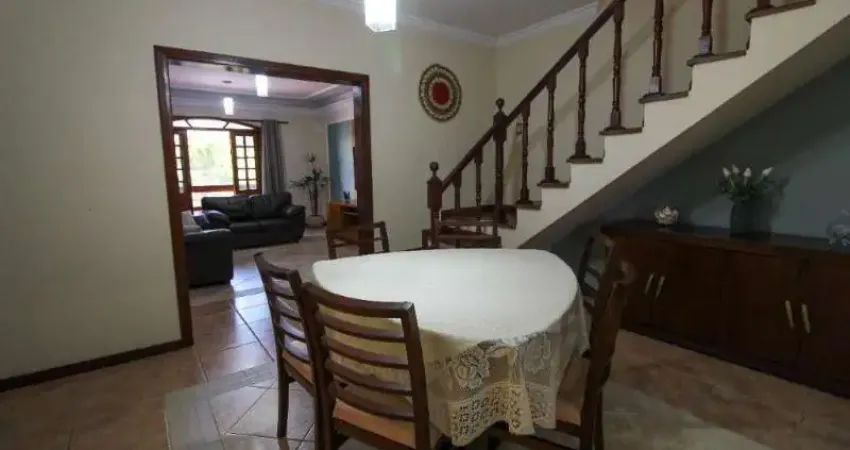 Sobrado à venda no Jardim Ana Maria, em Sorocaba-SP