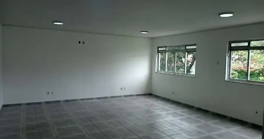 Prédio comercial à venda na Vila Augusta, em Sorocaba-SP.