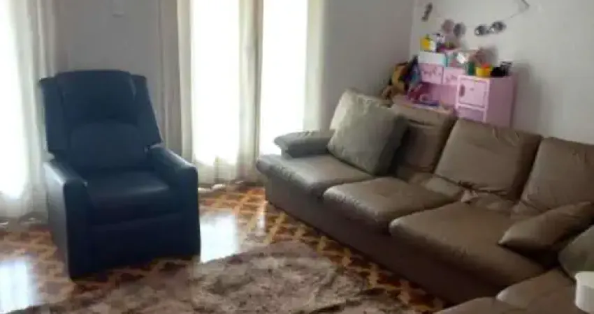 Sobrado à venda no Jardim Trujillo, em Sorocaba-SP.