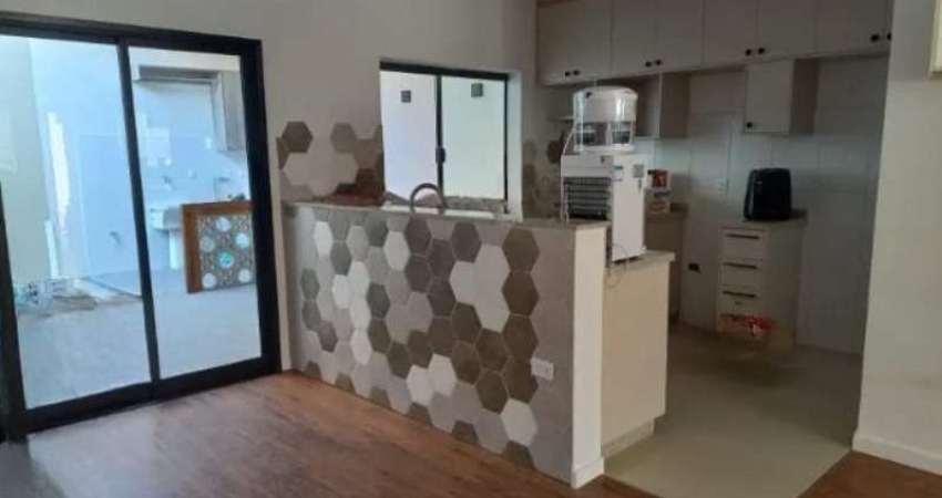 Sobrado à venda no Jardim Residencial Villa Amato, em Sorocaba-SP.