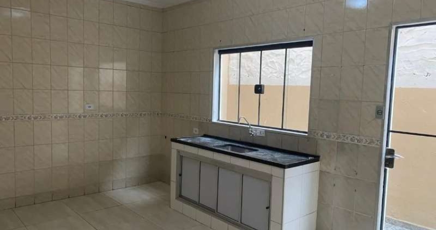 Casa térrea à venda no Jardim Santo André, em Sorocaba-SP.