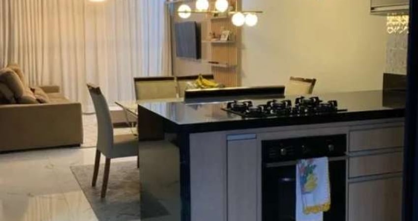 Sobrado à venda no Horto Florestal Villagio, em Sorocaba-SP.