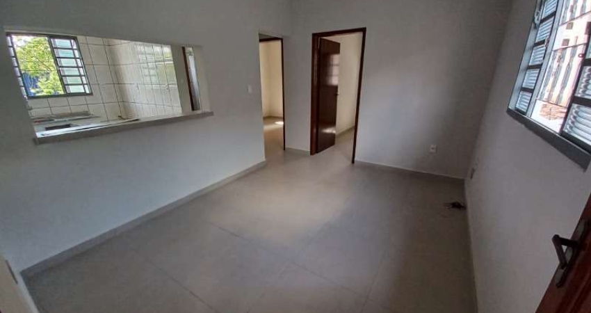 Apartamento à venda no Jardim Saíra, em Sorocaba-SP.