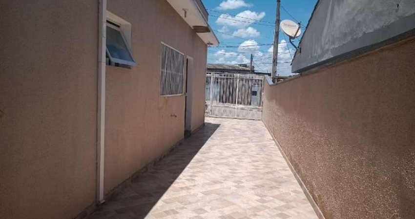 Casa térrea à venda no Jardim Marcelo Augusto, em Sorocaba-SP.