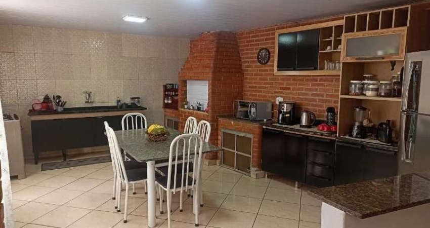 Sobrado à venda no Jardim São Camilo, em Sorocaba-SP.