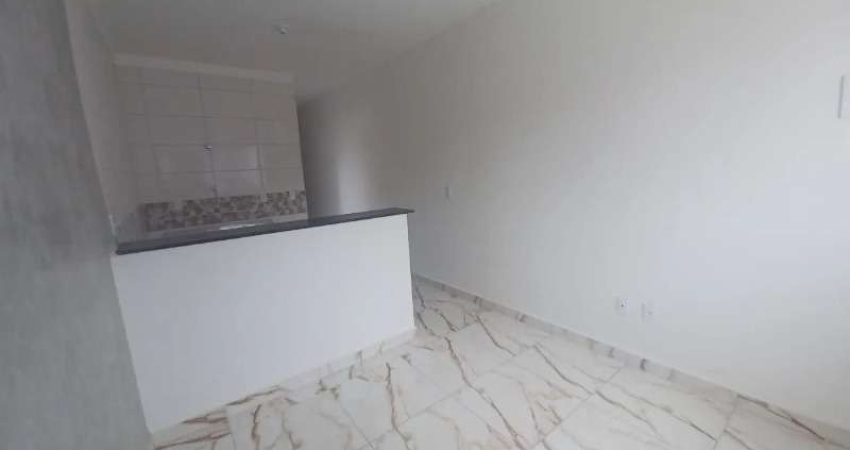 Casa geminada à venda no Jardm Santa Esmeralda, em Sorocaba-SP.