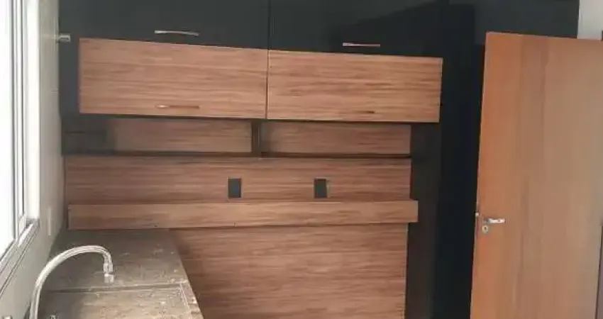 Casa com 3 quartos para alugar na Rua Salvador de Oliveira Santos, Jardim Pagliato, Sorocaba