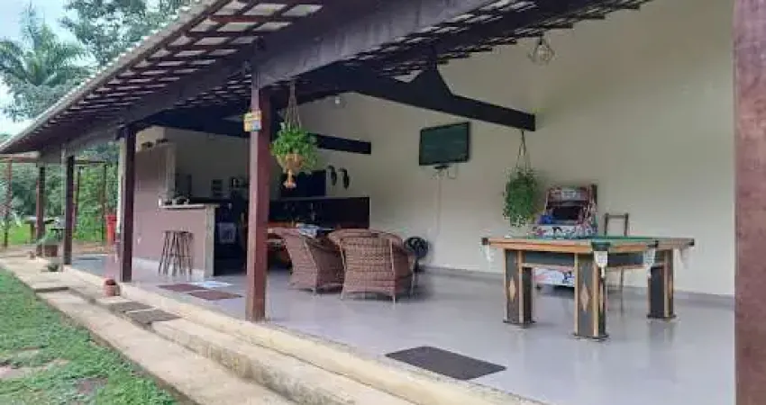 Sítio com 3 dormitórios à venda, 1 m² por R$ 600.000,00 - Santa Cândida - Itaguaí/RJ