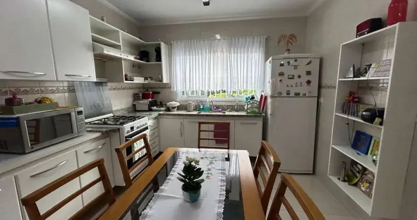 Vendo Sobrado 3 dorms 2 vagas B. Campestre - Santo Andre