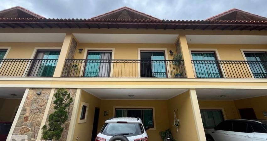 Casa em Condomínio à Venda no Horto Residence: Conforto e Lazer em Cada Detalhe!