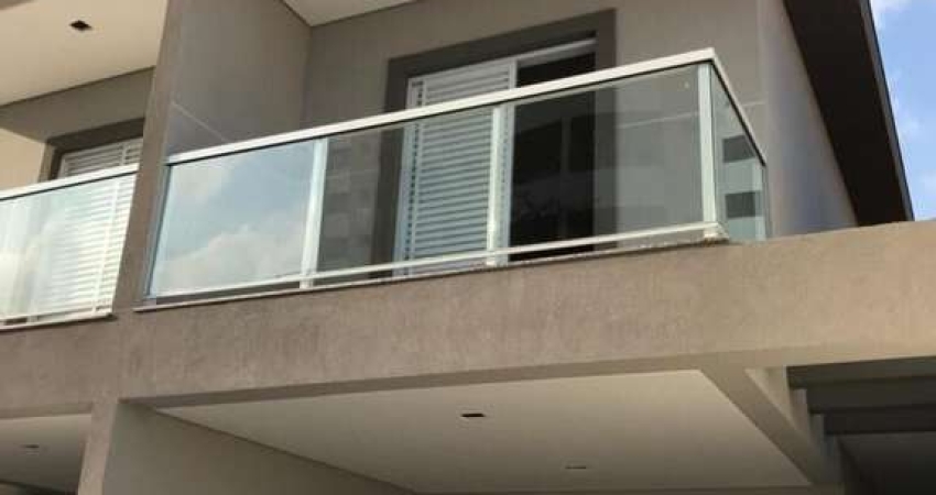 Lindo sobrado localizado na Rua Jesuíno Rabello, situado no bairro Vila Milton, em Guarulhos - SP.
