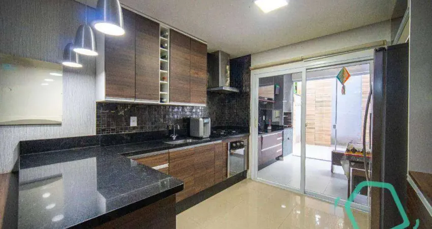 Casa com 3 dormitórios à venda, 105 m² por R$ 790.000,00 - Granja Viana - Cotia/SP