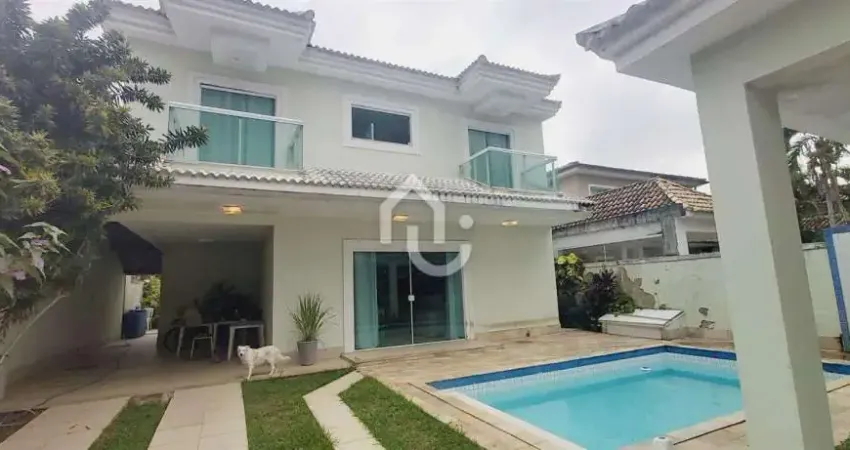 Casa em condomínio fechado com 4 quartos à venda na Rua Jornalista Luiz Eduardo Lobo, Vargem Pequena, Rio de Janeiro
