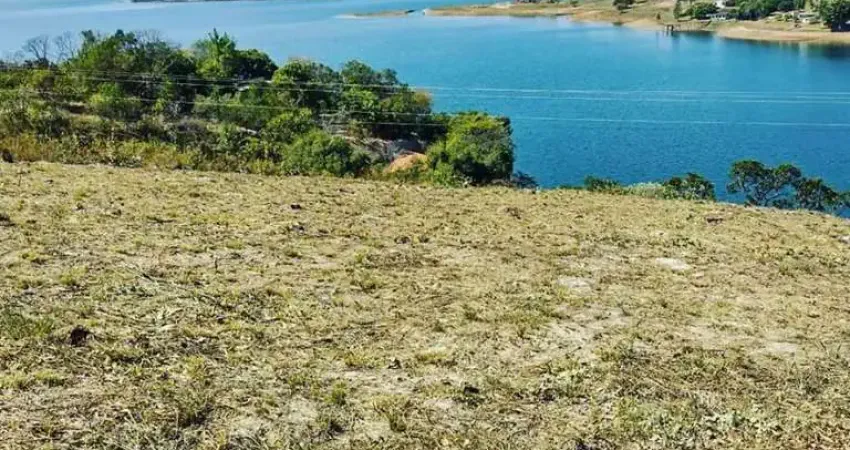 Lote para venda ou parceria na incorporação em São Jose da Barra/Capitolio-MG, lote com 2021 m2, beira da pista e beira da agua