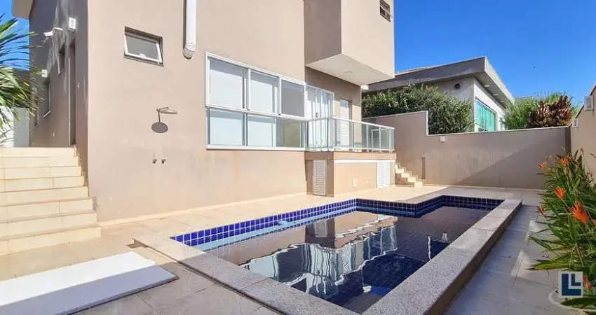 Maravilhoso sobrado novo alto padrão para venda na Vila do Golfe no charmoso Cond. Terras de Siena, 3 suites mais escritório reversível, gourmet e pis