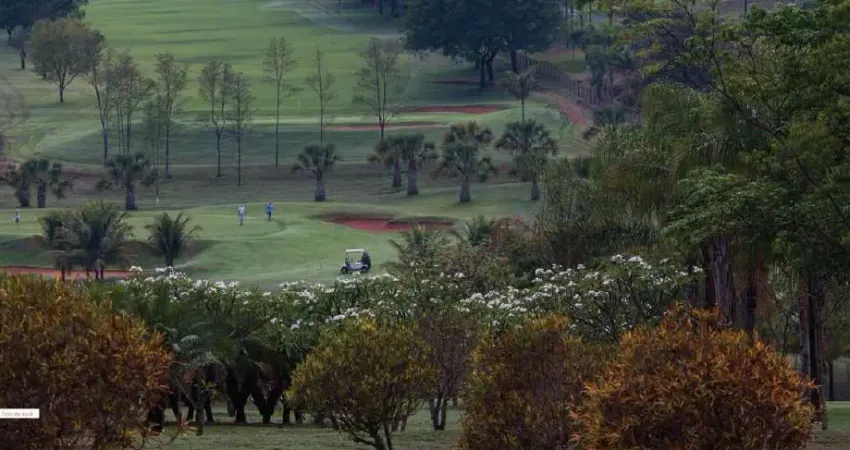 Lote altíssimo padrão para venda na Vila do Golf, no exclusivo Condominio Ipê Rosa com 2.029 m2