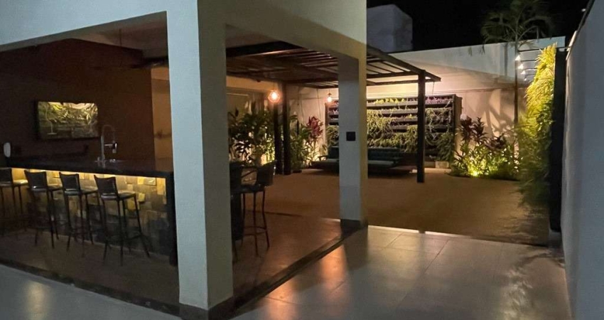 Linda casa alto padrão para venda no Jd. Anhanguera, proximo da Barao do Bananal, 3 suites, escritório, área de lazer em 416 m2 total