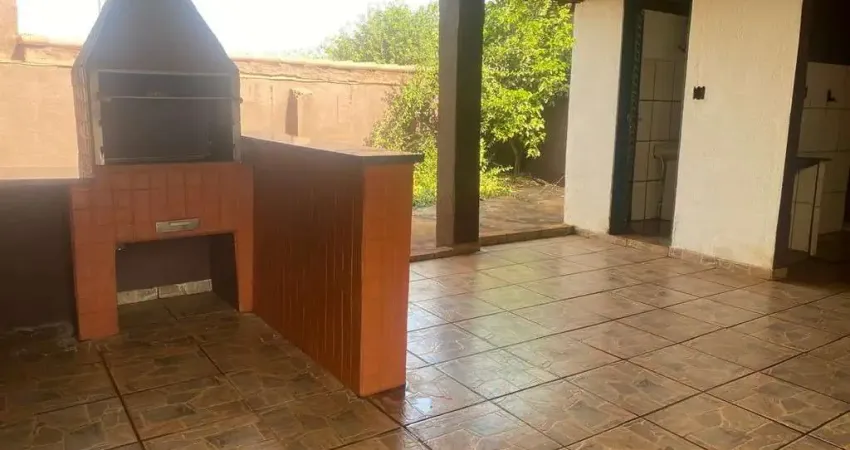 Oportunidade. Otima casa para venda na Vila Tiberio em uma travessa tranquila e segura, 2 dormitorios, varanda gourmet em 170 m2 total