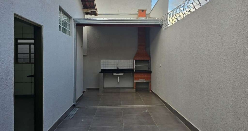 Oportunidade. Casa para venda na Vila Amelia, ao lado da Av. do Café, 3 dormitorios com 1 suite, varanda gourmet em 180 m2 de área total