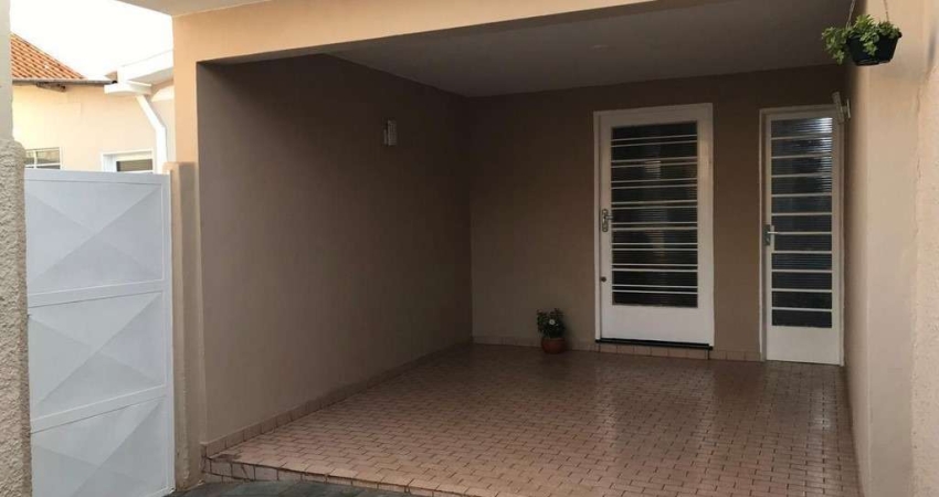 Oportunidade. Casa reformada para venda na Vila Tiberio, ótima localização, 3 dormitorios, 4 vagas de garagem em 230 m2 de área total